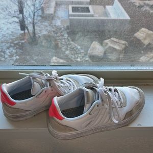 Aididas cloud foam white sneakers